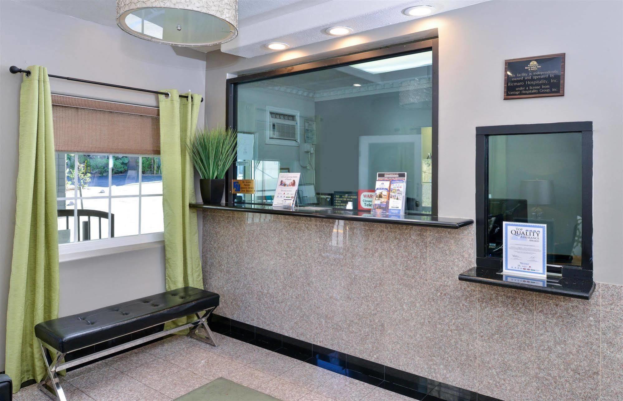 Granada Inn Сан Фернандо Екстериор снимка